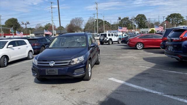 2016 VOLKSWAGEN Tiguan