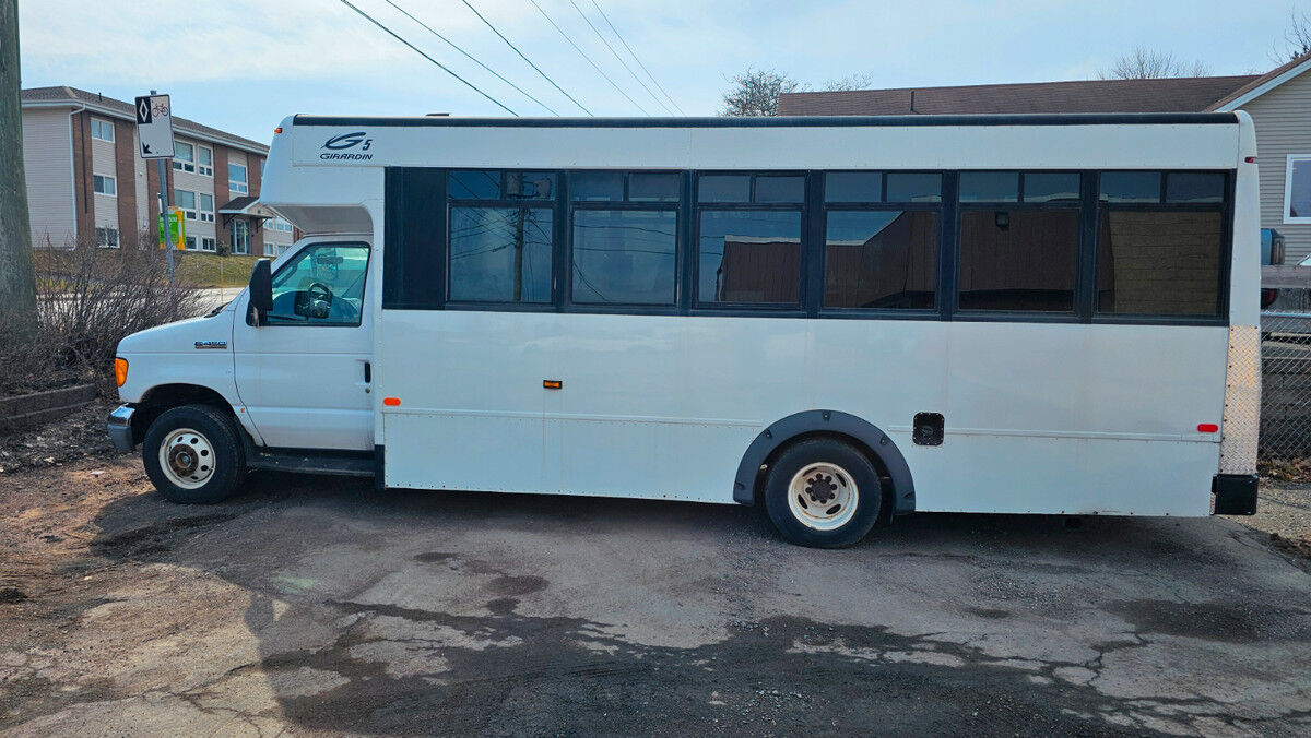 Ford E-450