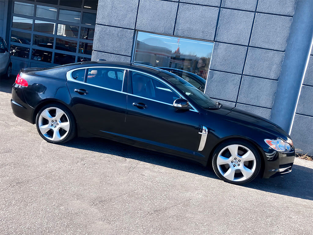 Jaguar XF