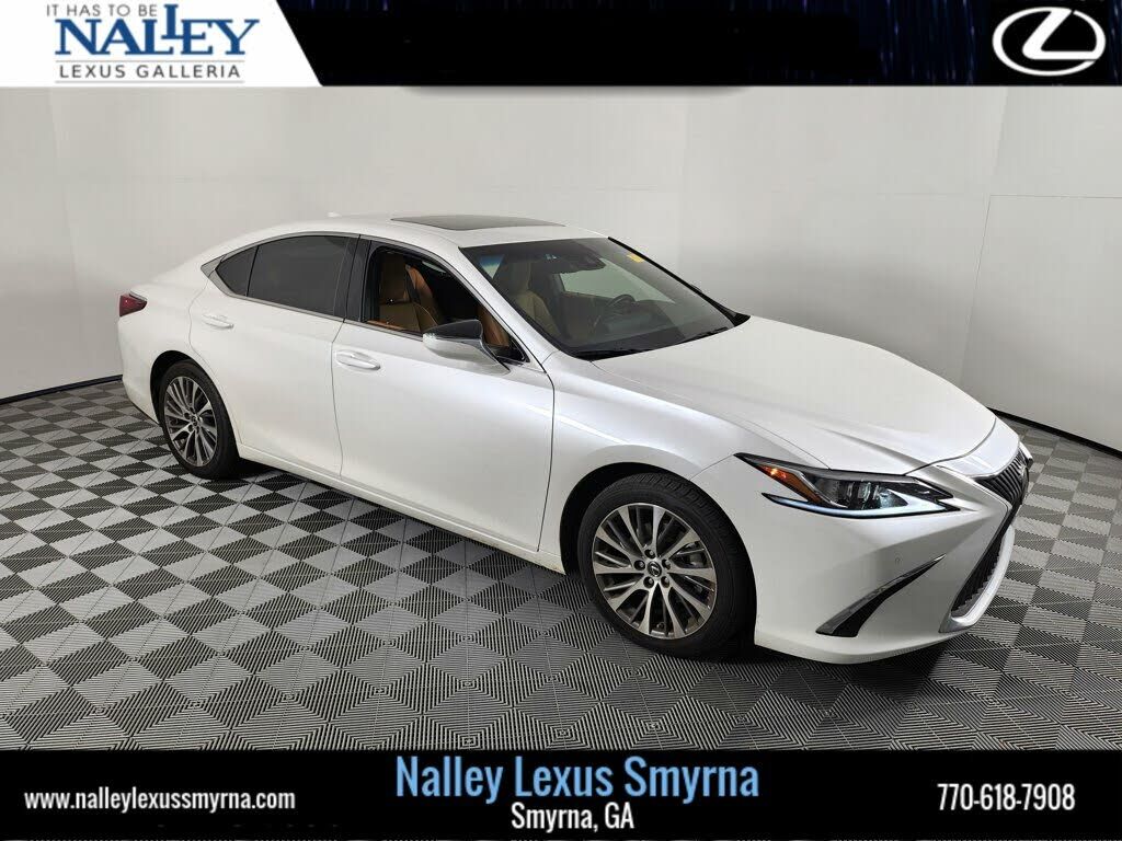 LEXUS