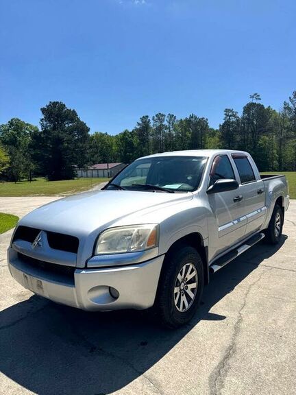 Mitsubishi Raider