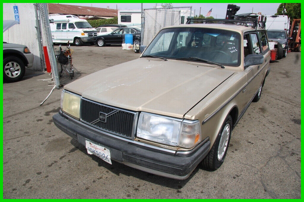 Volvo 240 Series