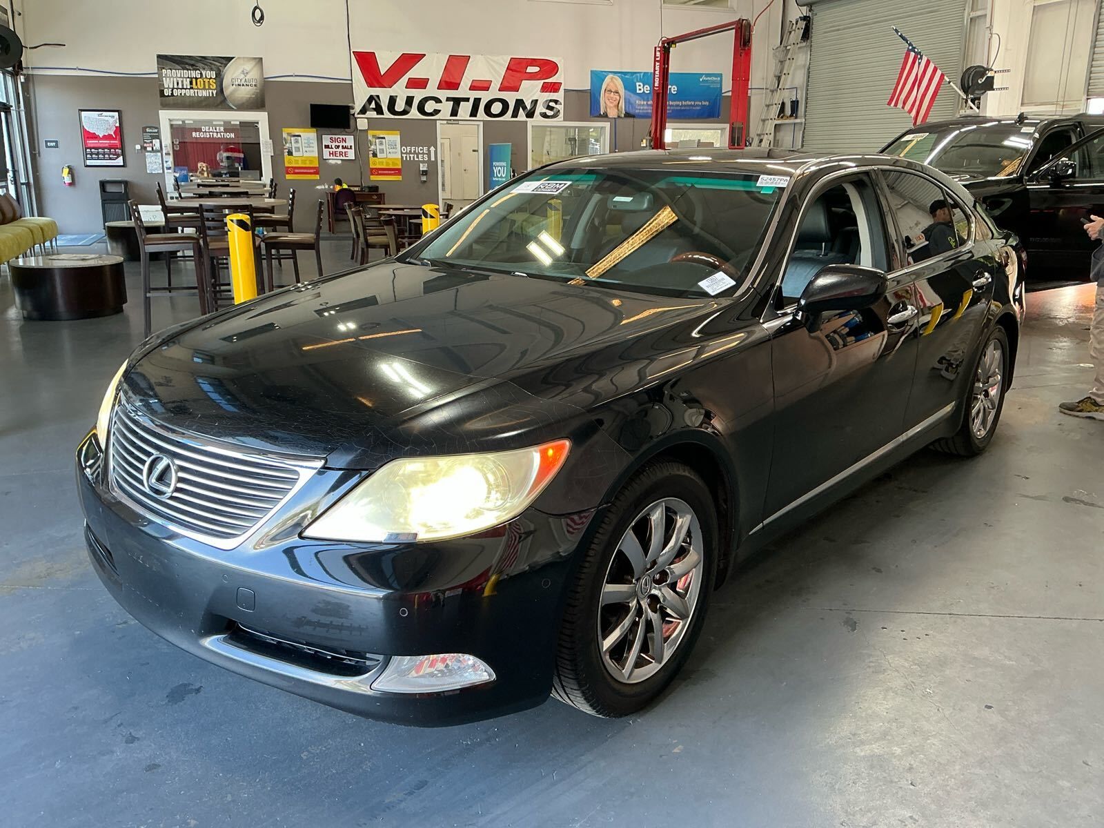 Lexus LS
