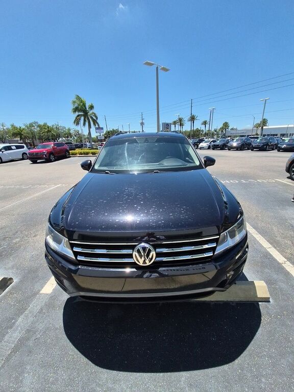 2020 VOLKSWAGEN Tiguan