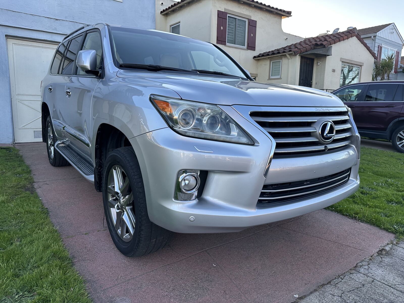 Lexus LX