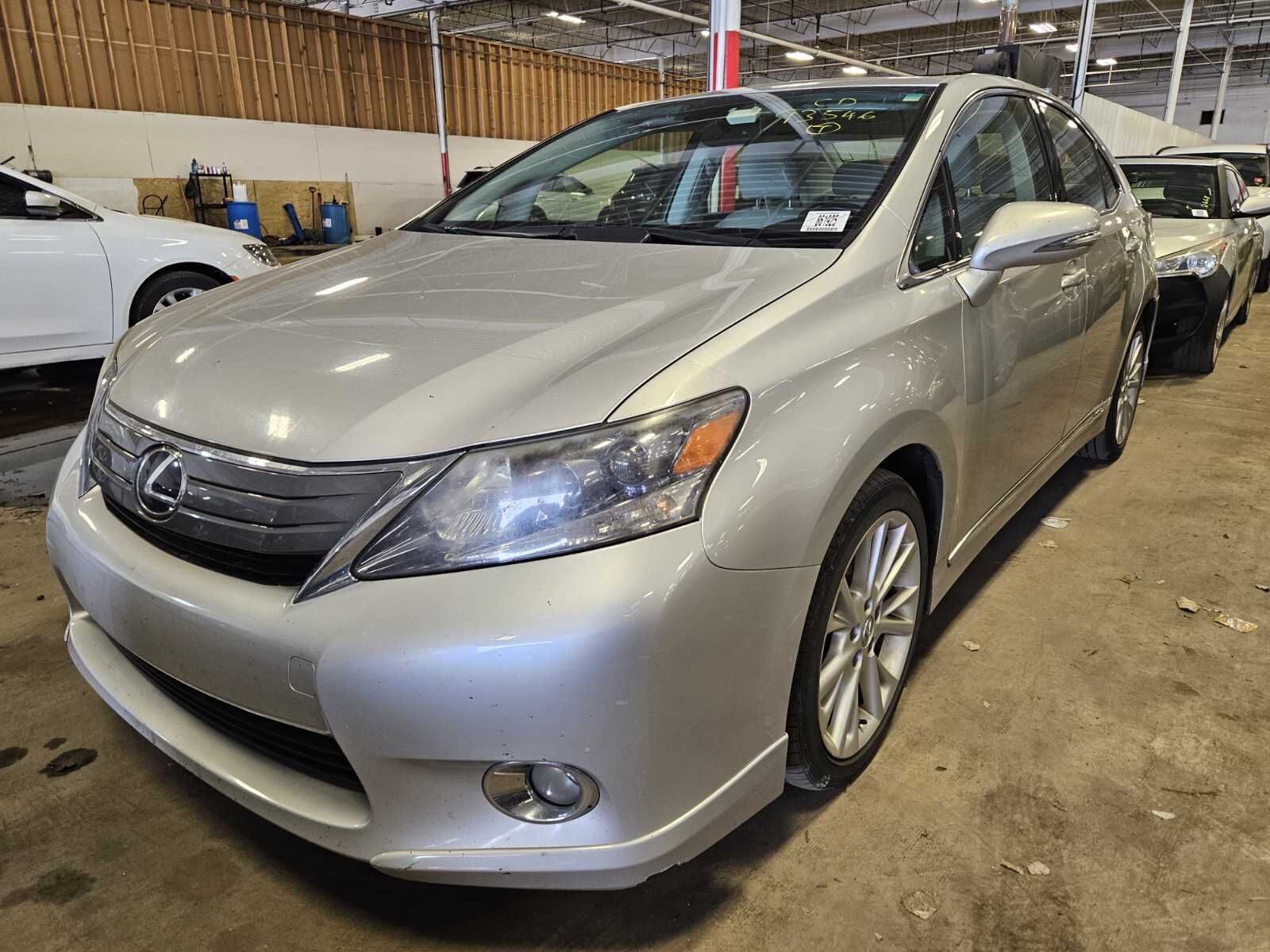 Lexus HS