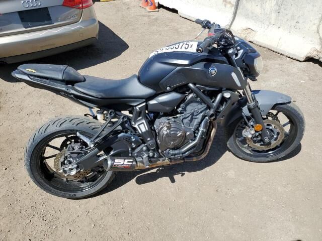 YAMAHA