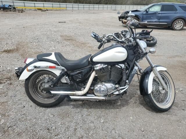 Honda VT1100C2 (SHADOW ACE)