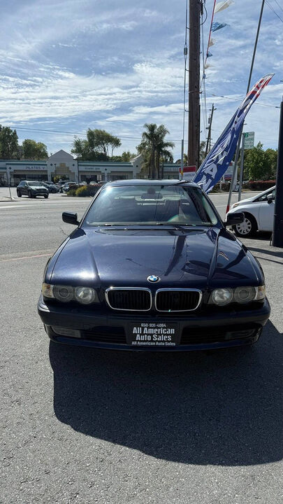 BMW 740i