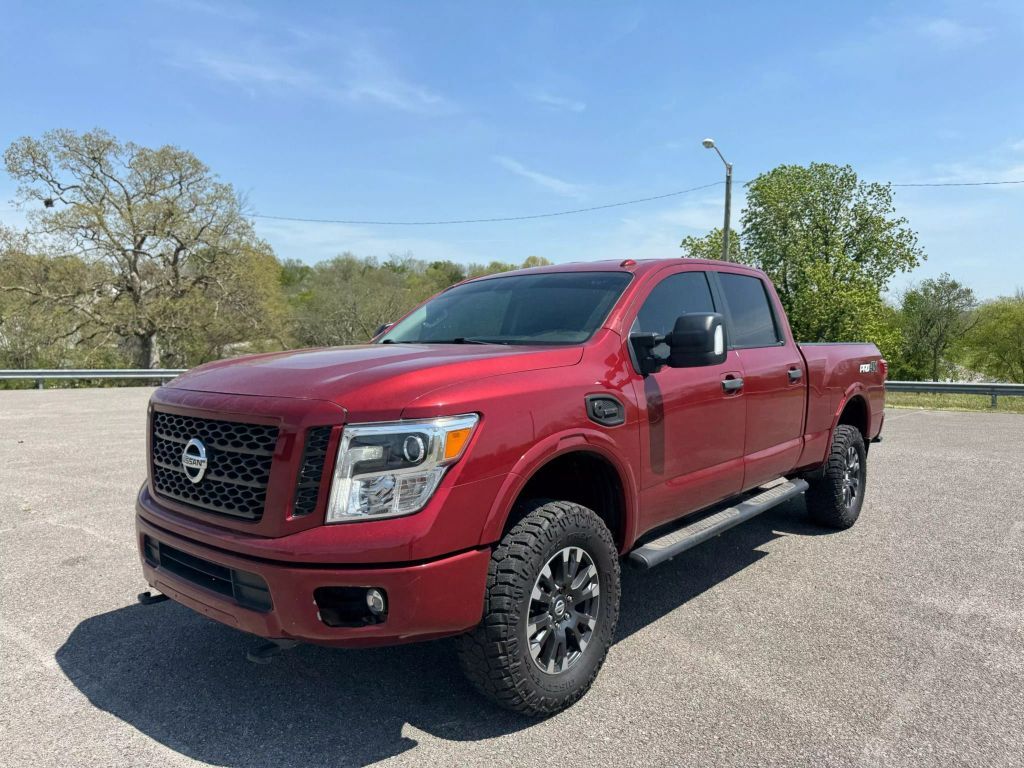 2019 NISSAN Titan