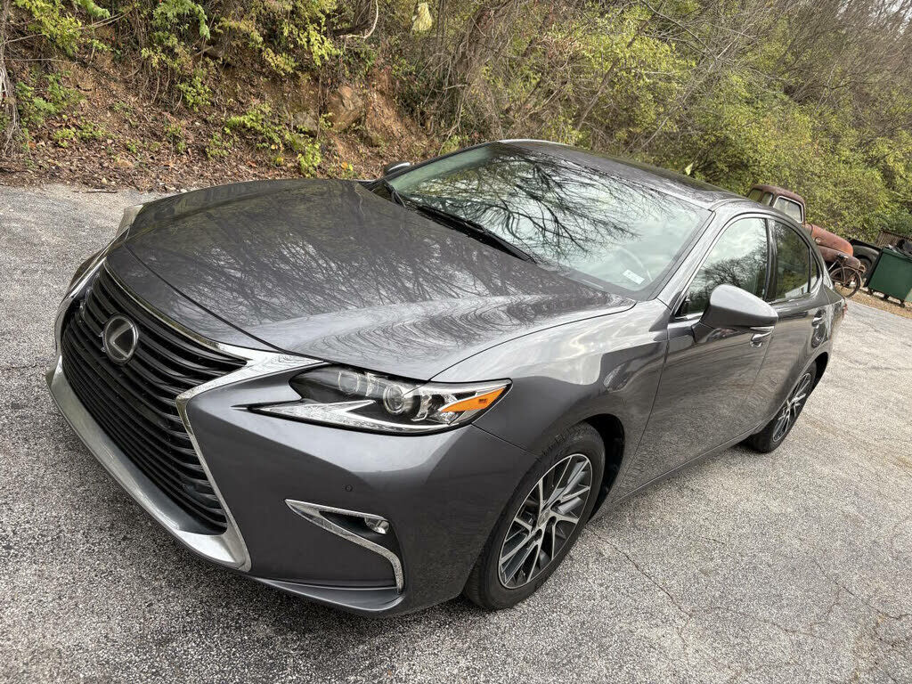 2016 LEXUS ES