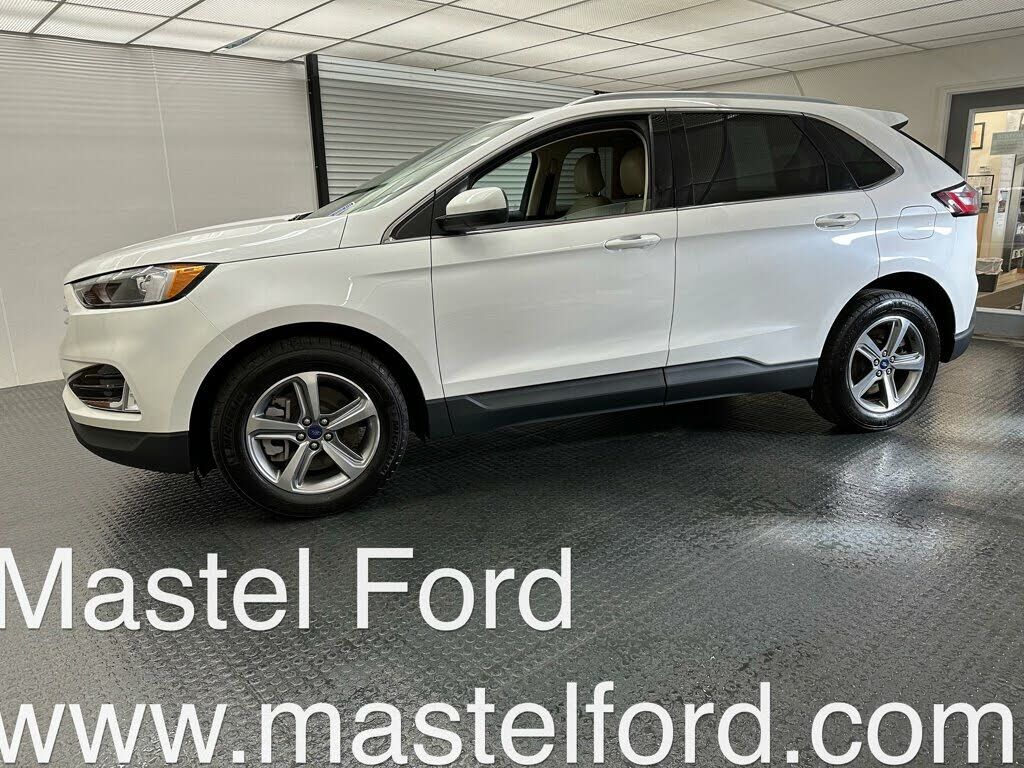2022 FORD Edge