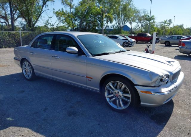 Jaguar XJR