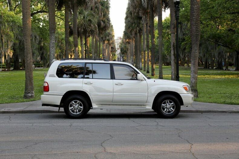 Lexus LX