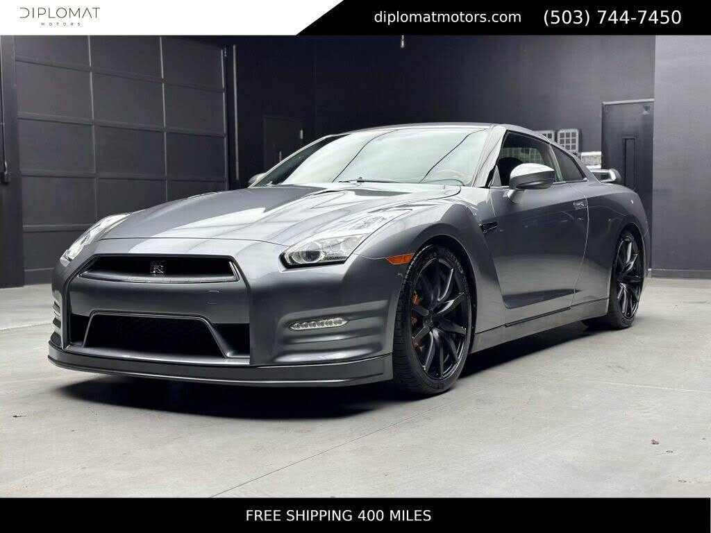 Nissan GT-R