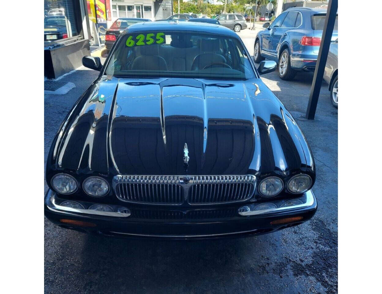 Jaguar Vanden Plas