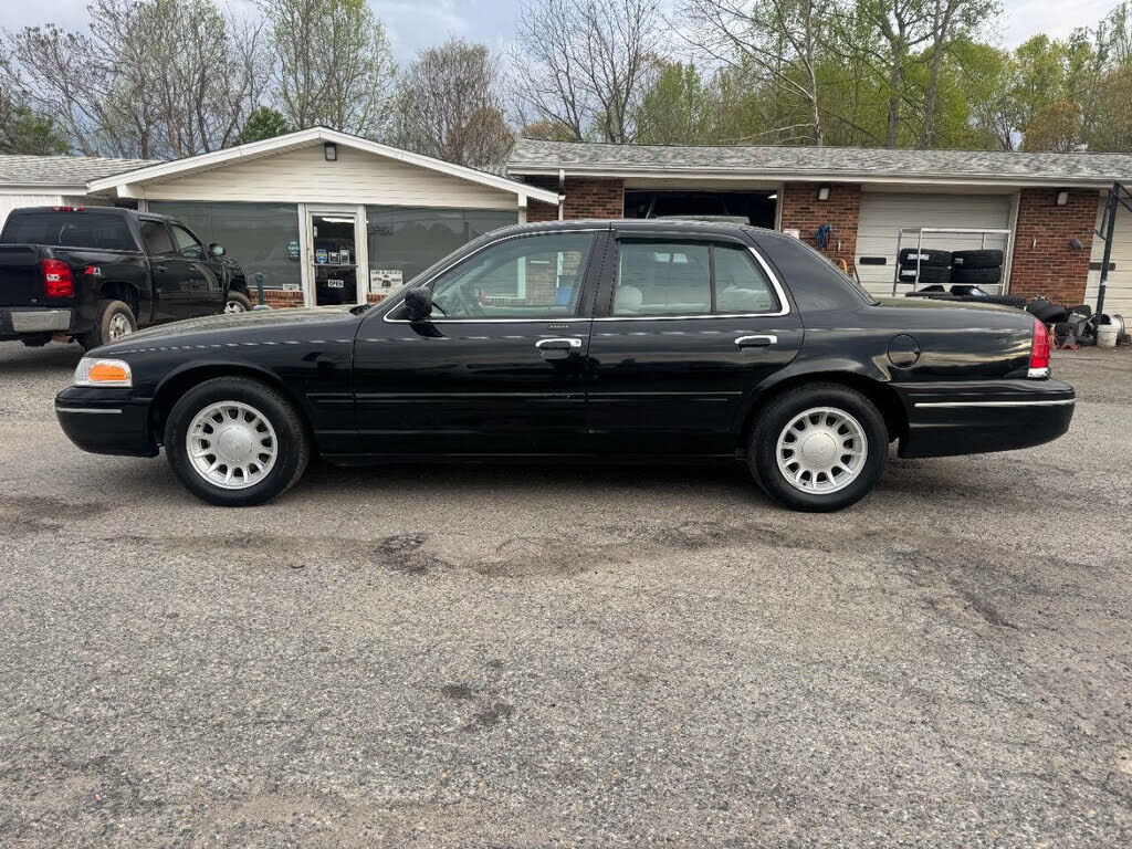 Ford Crown Victoria
