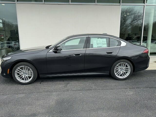 2024 BMW 530i