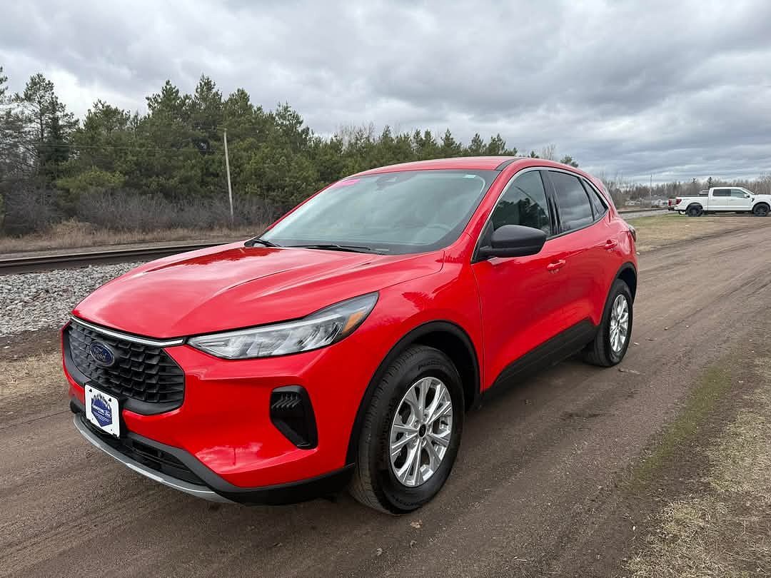 2024 FORD Escape