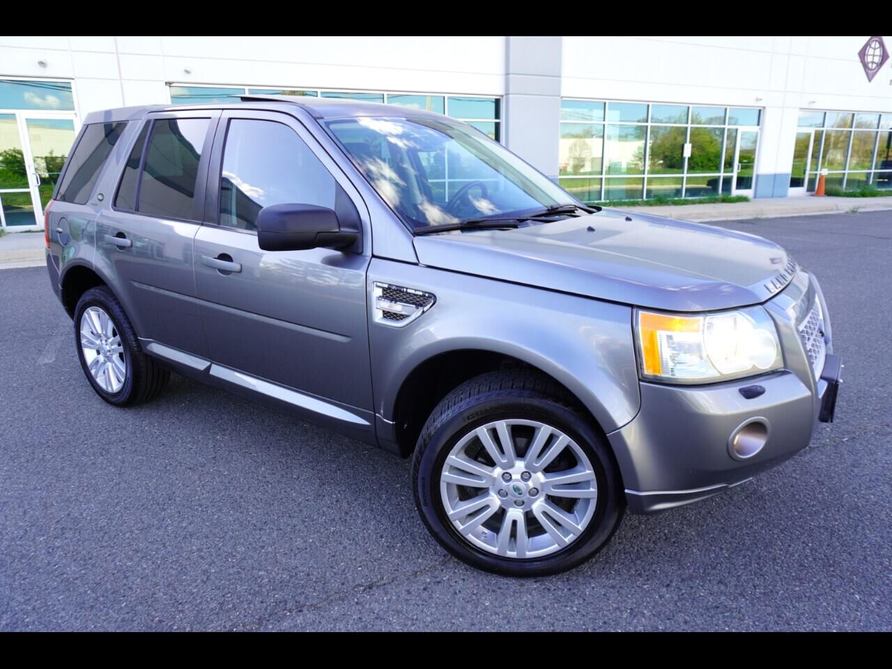 Land Rover LR2