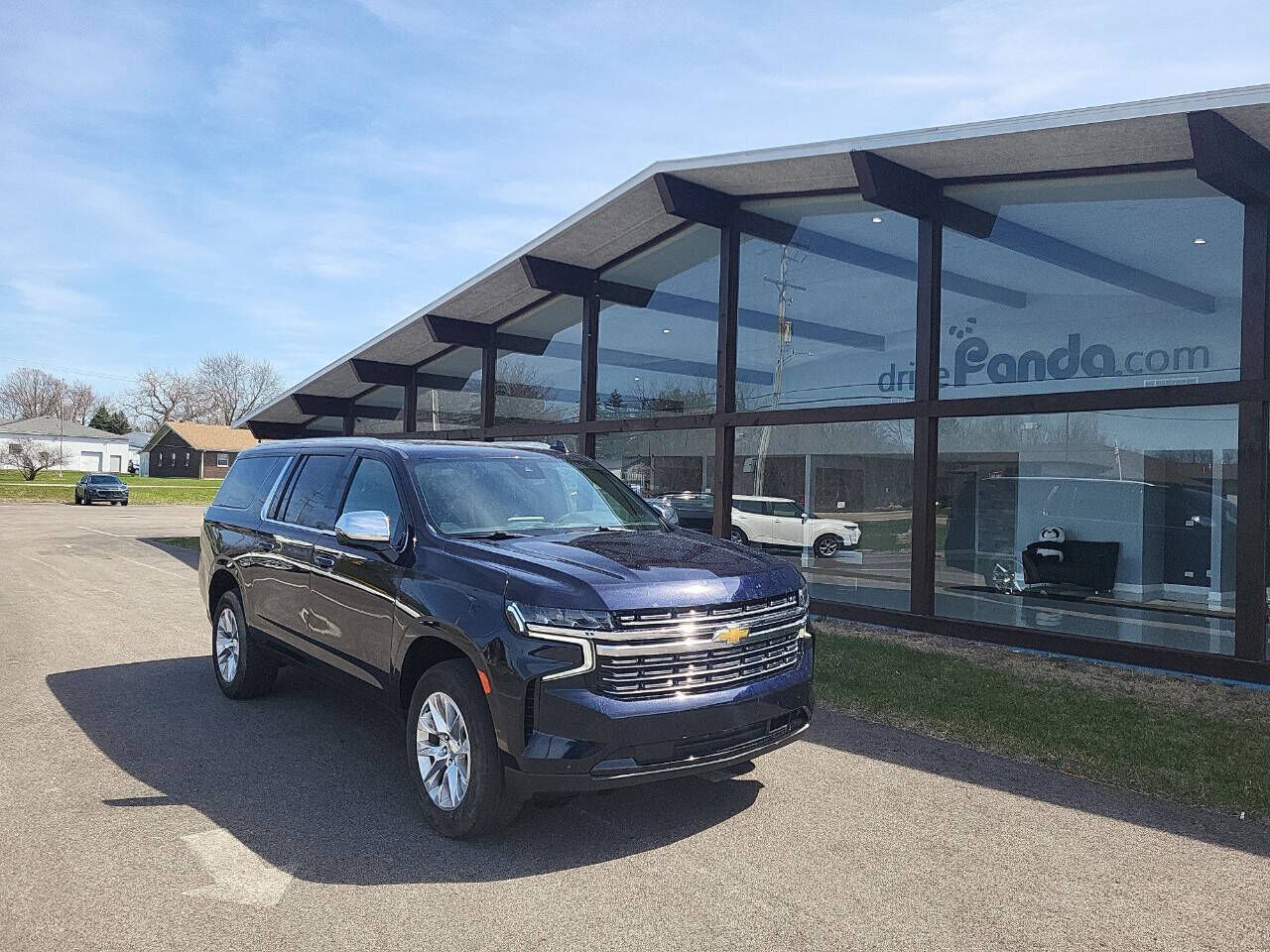 2023 CHEVROLET Suburban