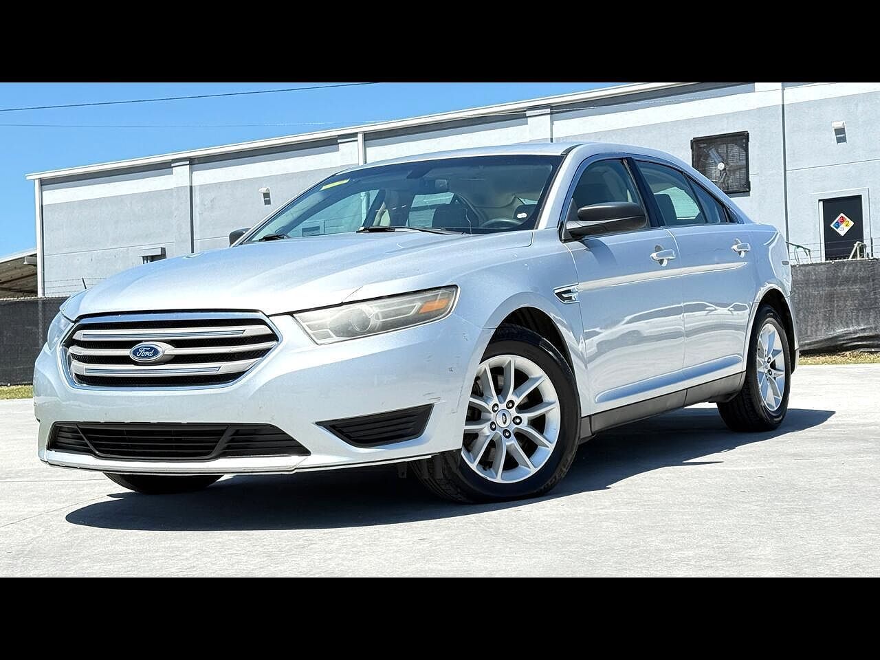 2015 FORD Taurus