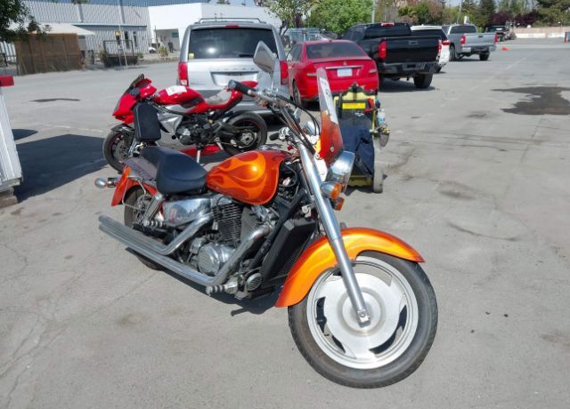 Honda VT1100C2 (SHADOW SABRE)