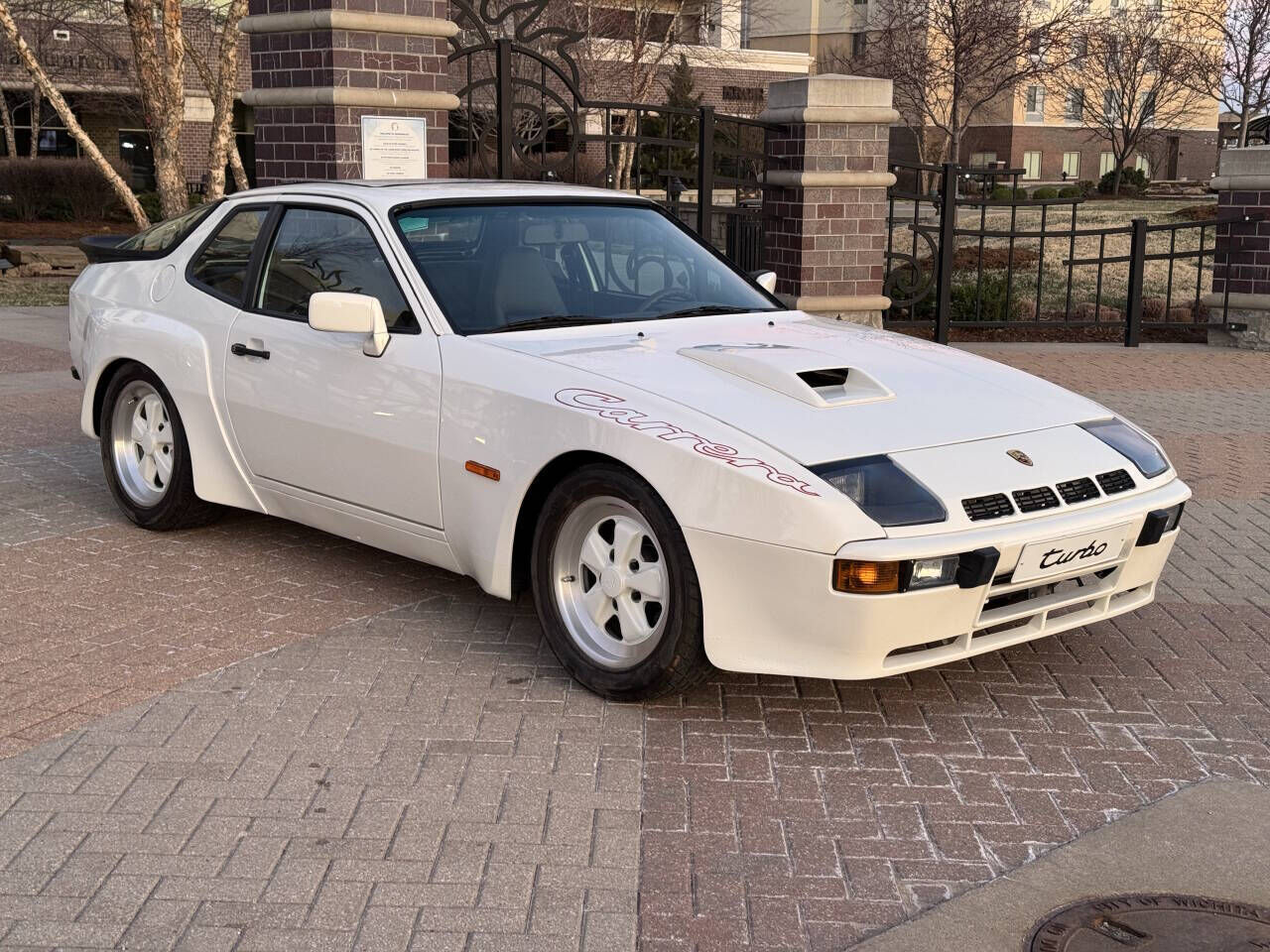 PORSCHE