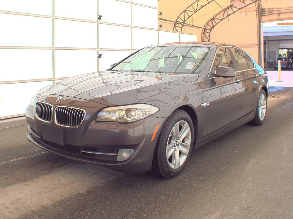 BMW 528i