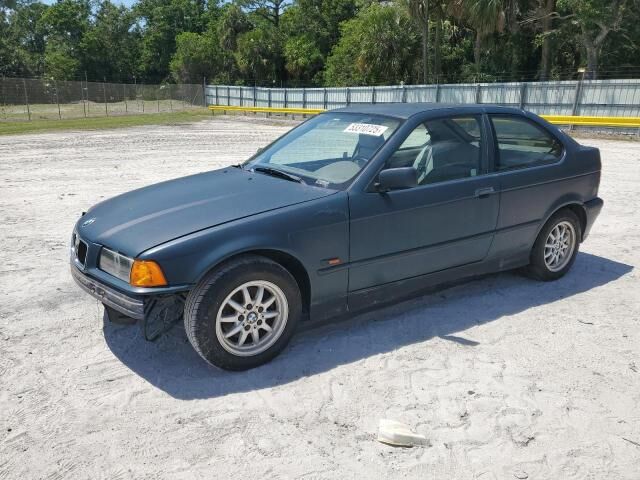 BMW 318ti