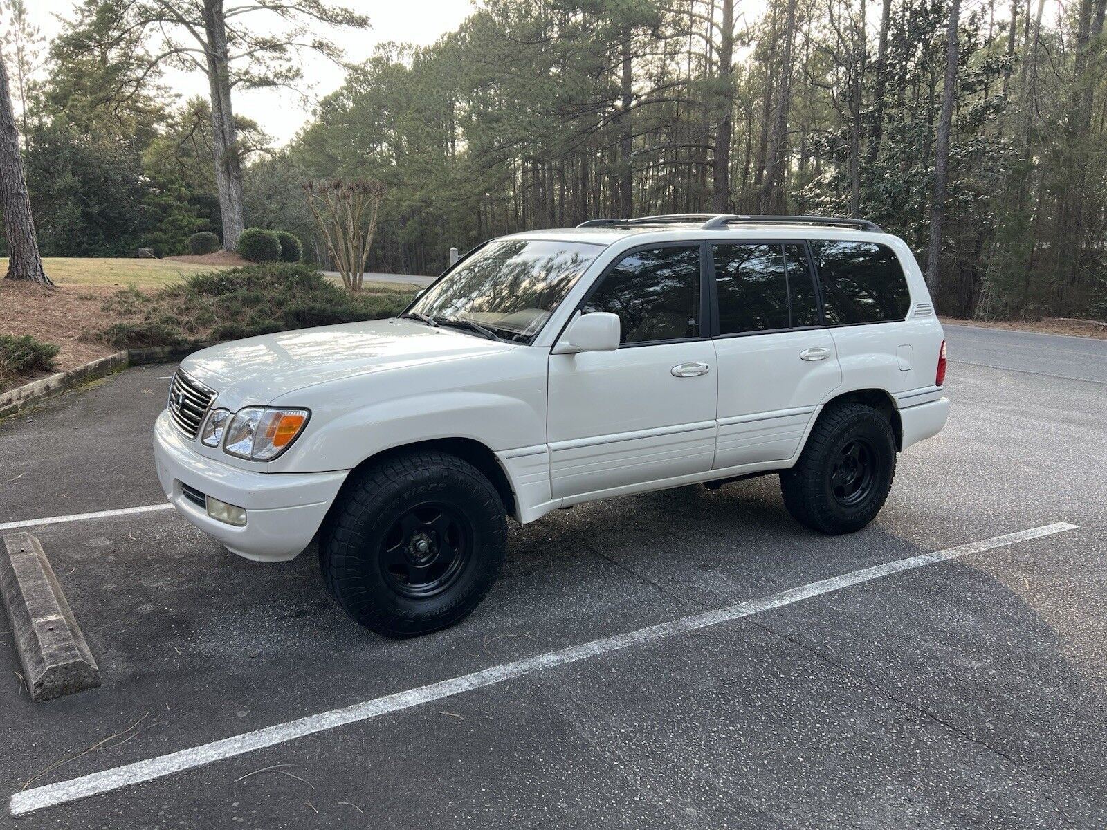 Lexus LX