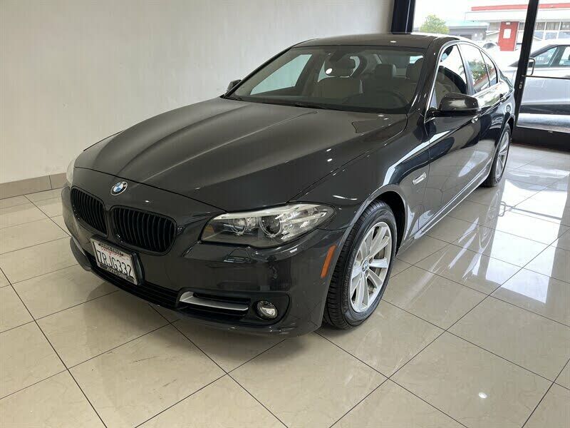 BMW 528i