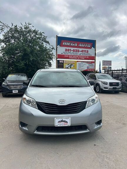 2014 TOYOTA Sienna