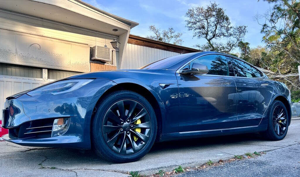 2018 TESLA Model S