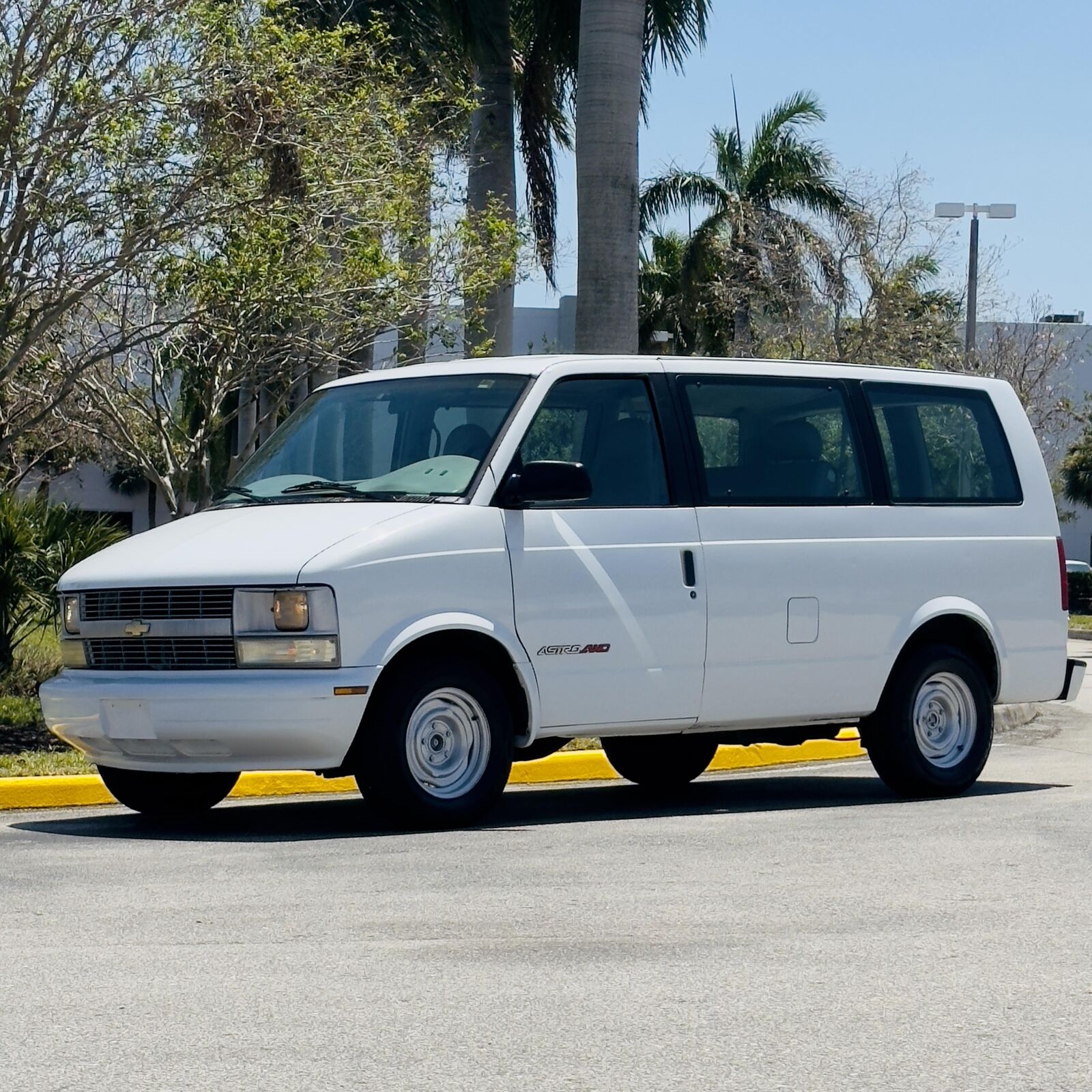 Chevrolet Astro Van