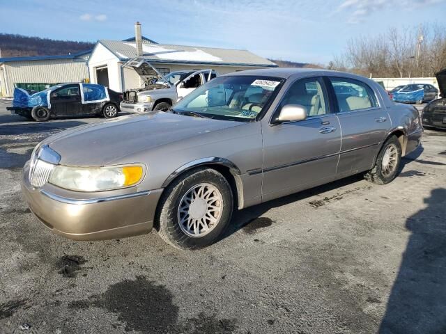Lincoln Town Car