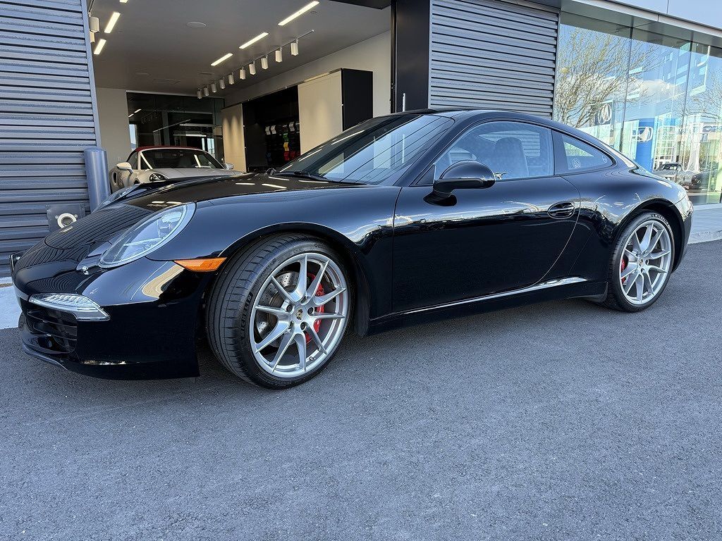 PORSCHE