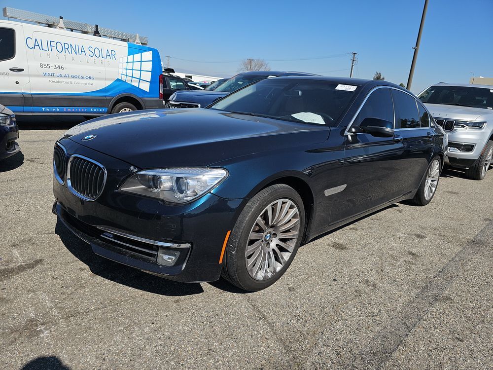 BMW 740i