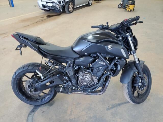 YAMAHA