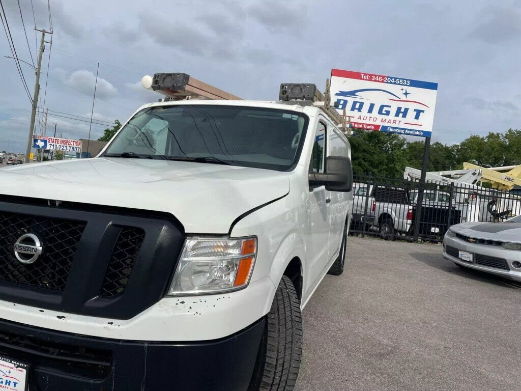 Nissan NV