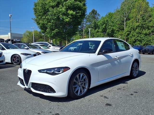 2025 ALFA ROMEO Giulia
