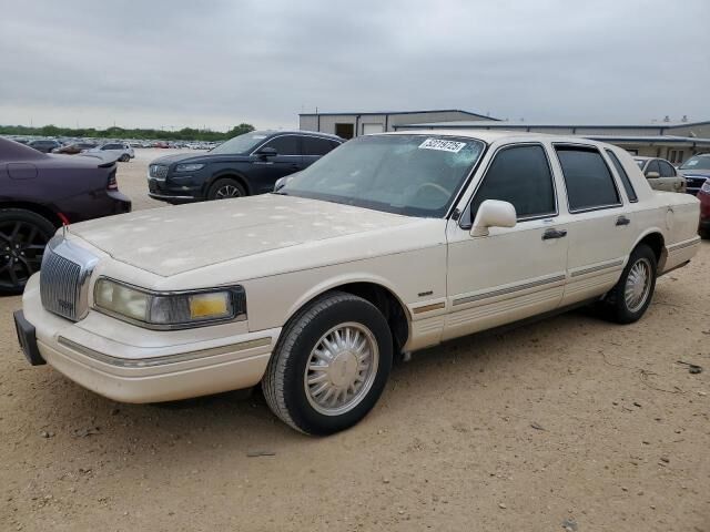 Lincoln Town Car