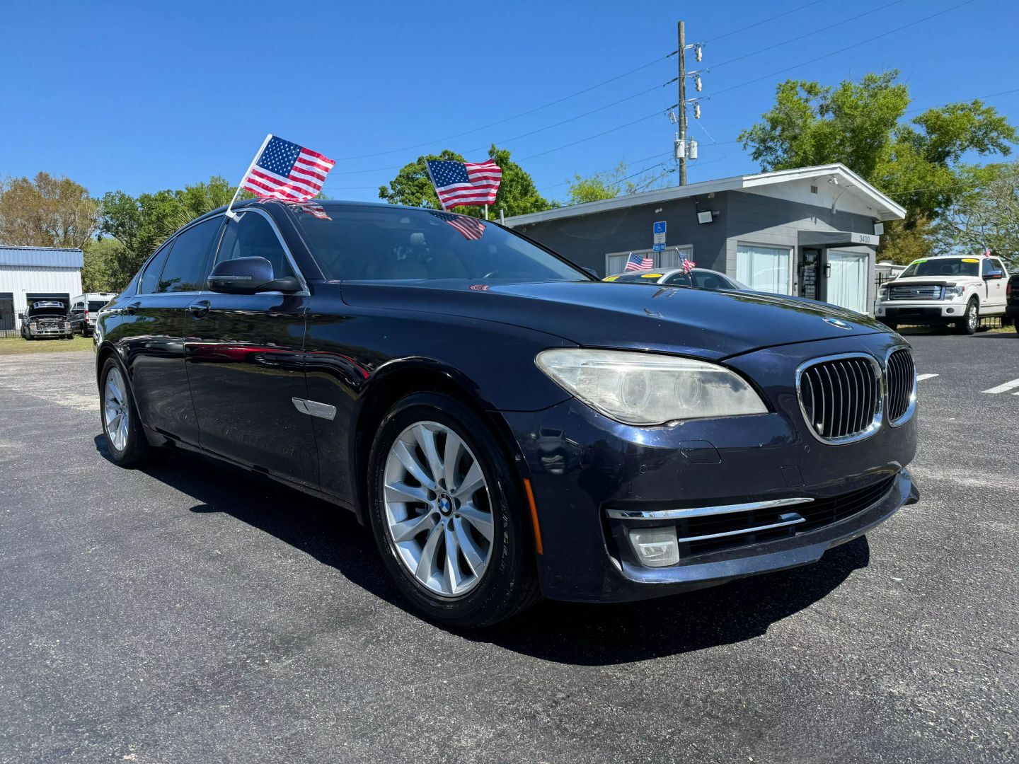 BMW 740i