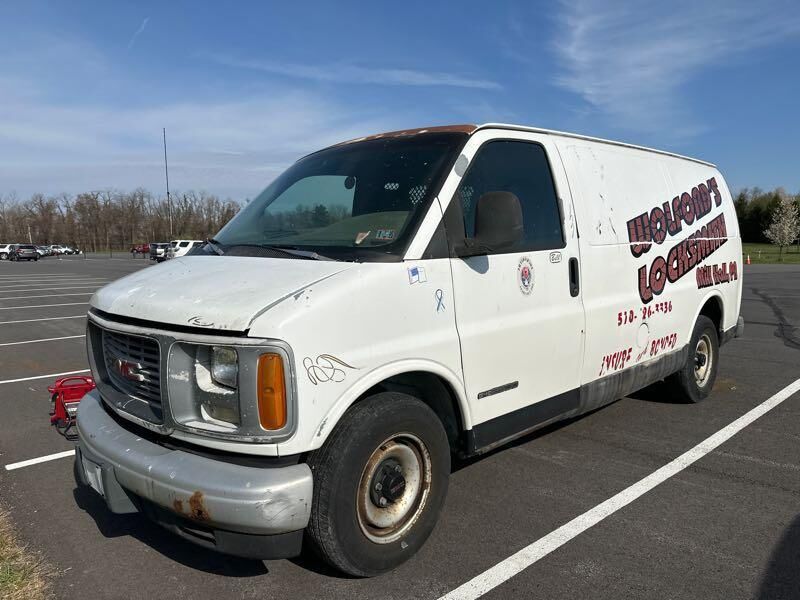 GMC Savana