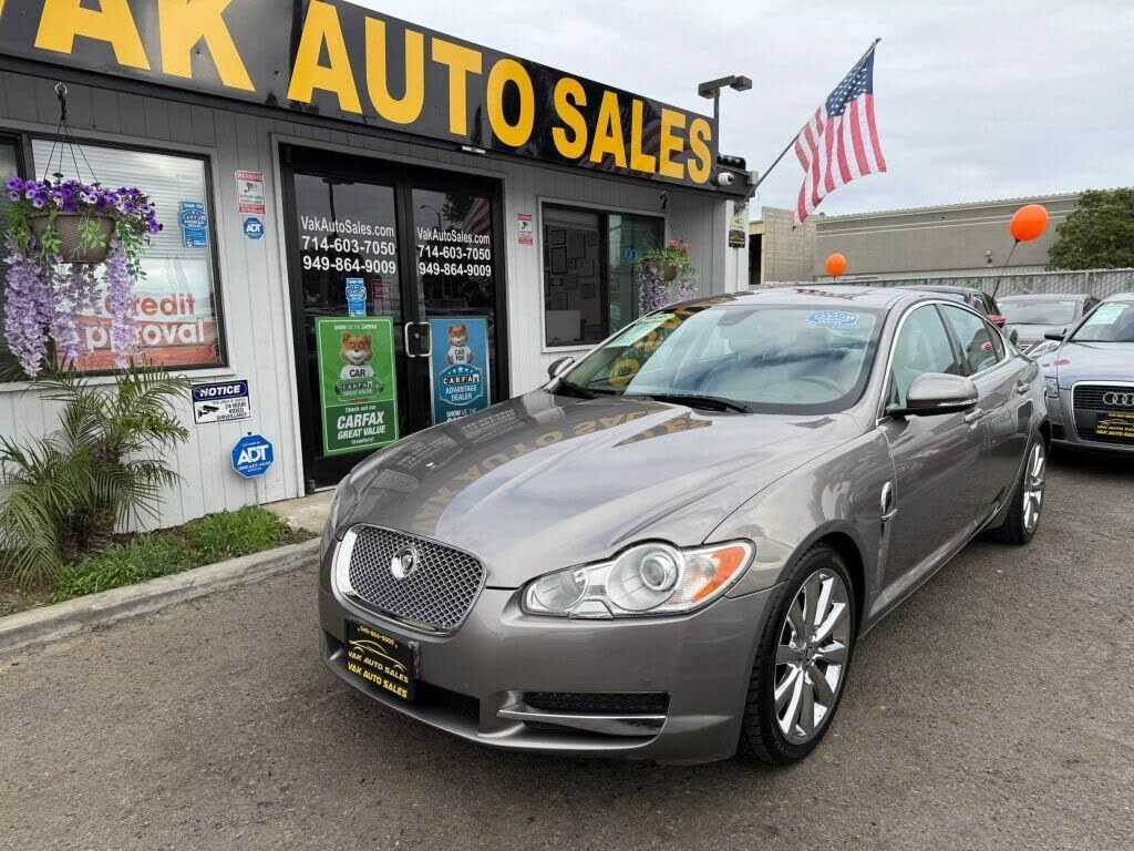 Jaguar XF