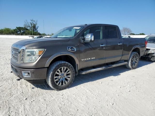 Nissan Titan
