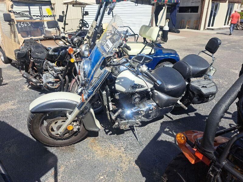 Suzuki VL1500K