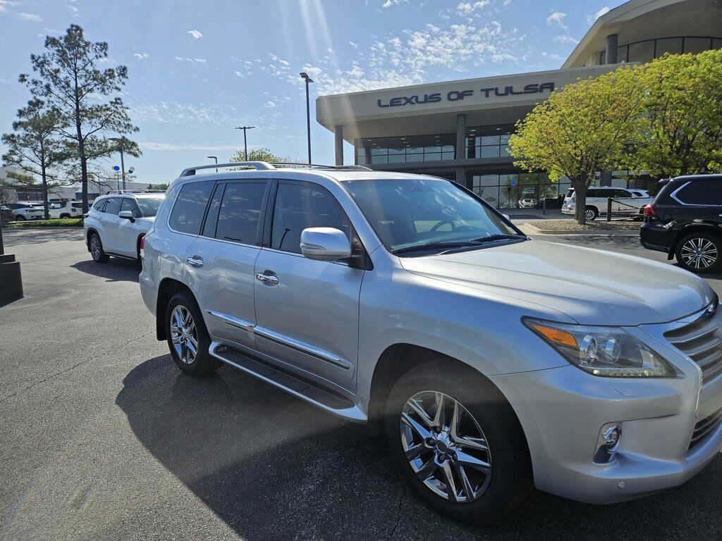 Lexus LX