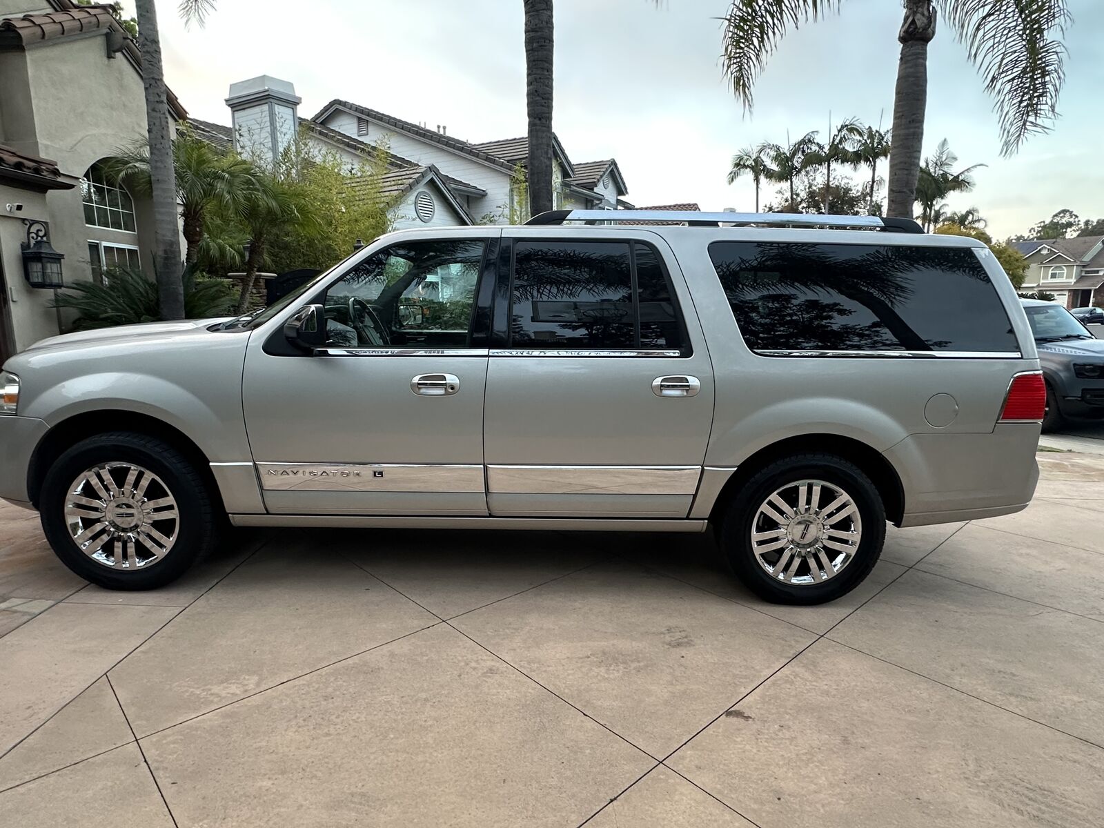 Lincoln Navigator