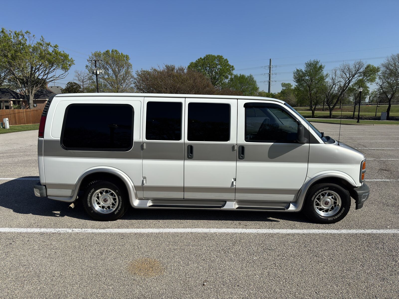 GMC Savana